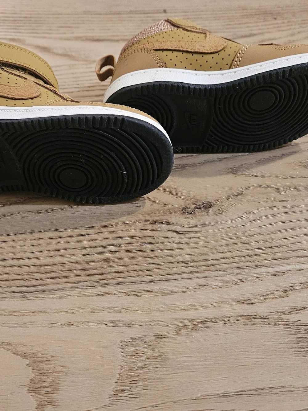 Nike Kids Casual High-Top Sneakers in Mustard